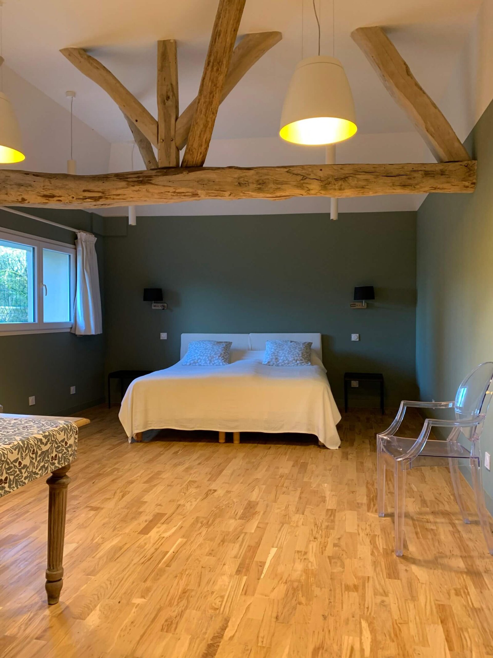 Chambre du gîte du Verger accèssible depuis la cour.